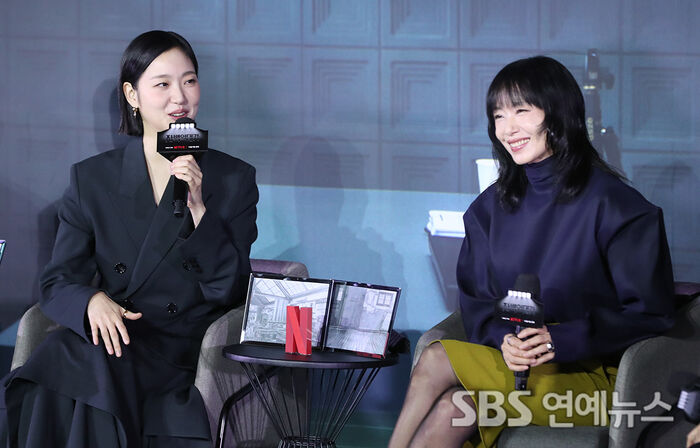 Kim Go-eun & Jeon Do-yeon Reunite 10 Years After 'Memories of the Sword'