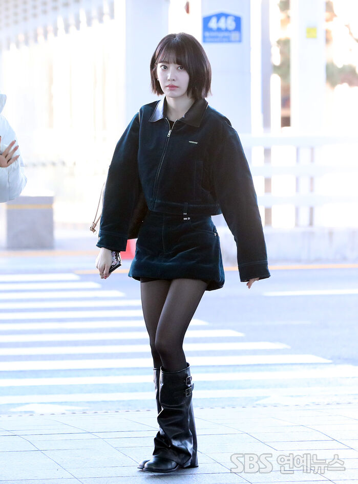 LE SSERAFIM's MIYAWAKI SAKURA Goes Dark and Edgy Ahead of 2025 Asia Artist Awards