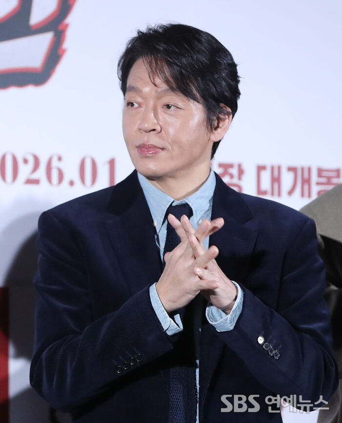 Park Ji-hwan at the 'Heart Man' production briefing