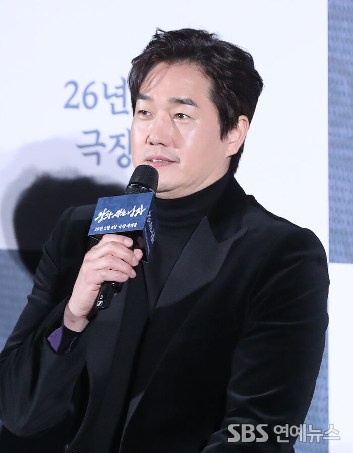 Yoo Ji-tae at the production briefing for The Man Who Lives With the King in Seoul