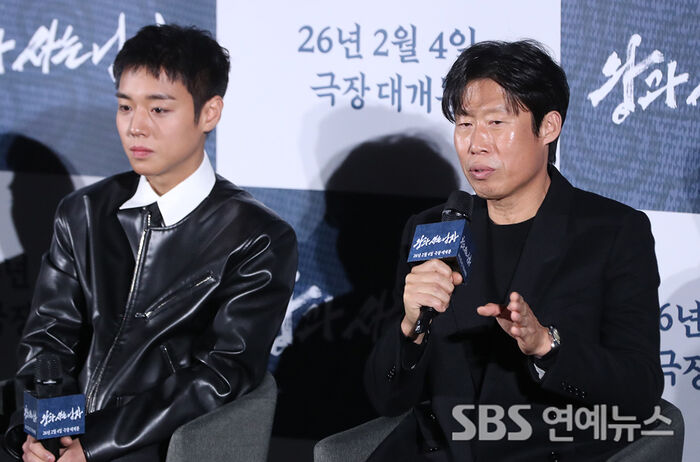 Park Jihoon and Yoo Hae-jin