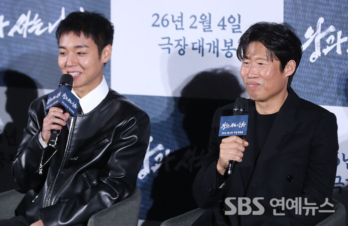 Park Jihoon and Yoo Hae-jin