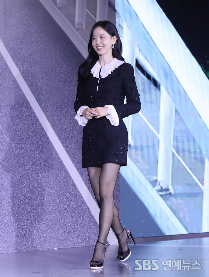 Kang Hanna Serves ‘Lovely Villain’ Energy at Netflix’s Cashero Press Event