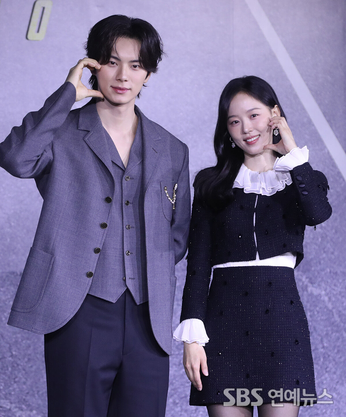 Lee Chae-min and Kang Han-na at Netflix's Cashero Press Event