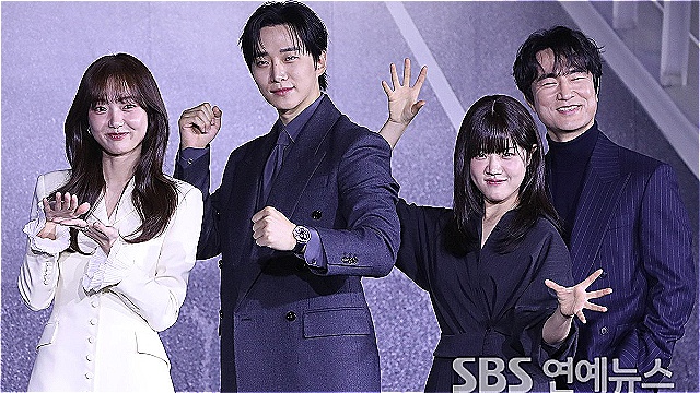 [E포토] 김혜준-이준호-김향기-김병철, '초능력으로 뭉친 히어로'