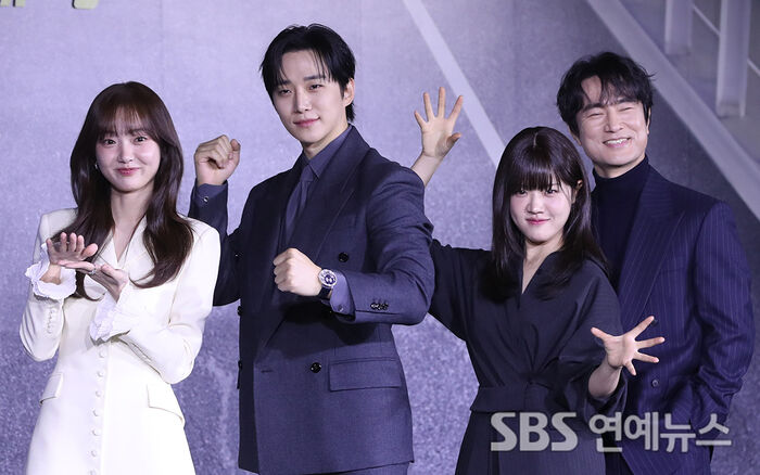 Cashero Stars Unite in Seoul for Superpowered Press Event
