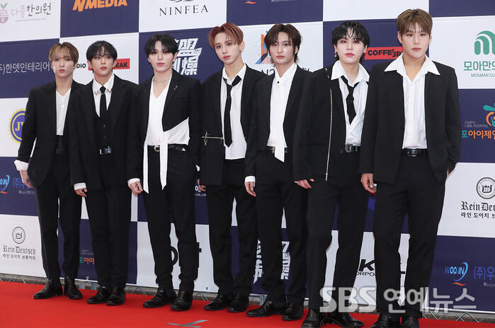 DKB Lights Up the Chunsa International Film Festival With a Celebratory Set