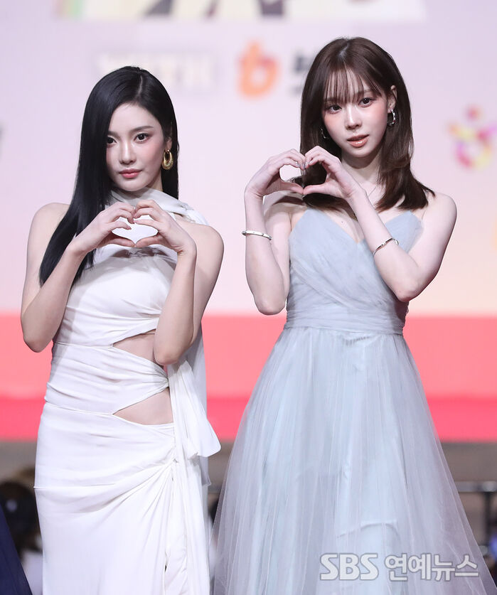 aespa at the 2025 SBS Music Awards red carpet