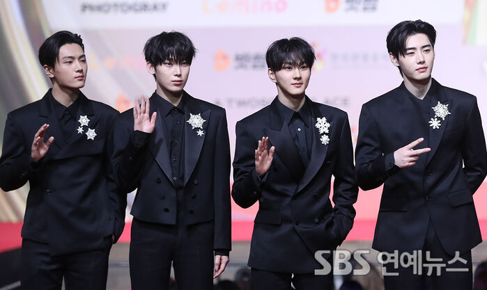 ENHYPEN on the Red Carpet at the 2025 SBS Music Awards