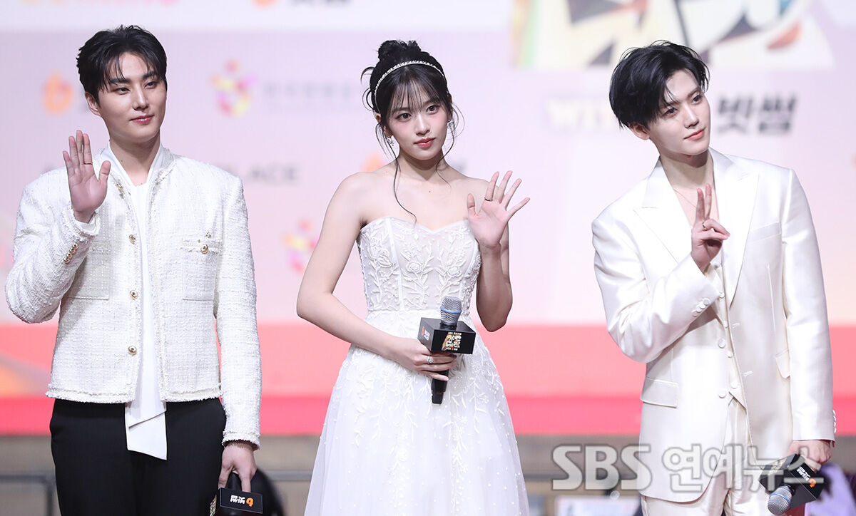 영케이 안유진 재민