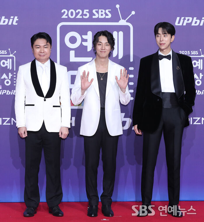 My Little Old Boy cast at the 2025 SBS Entertainment Awards