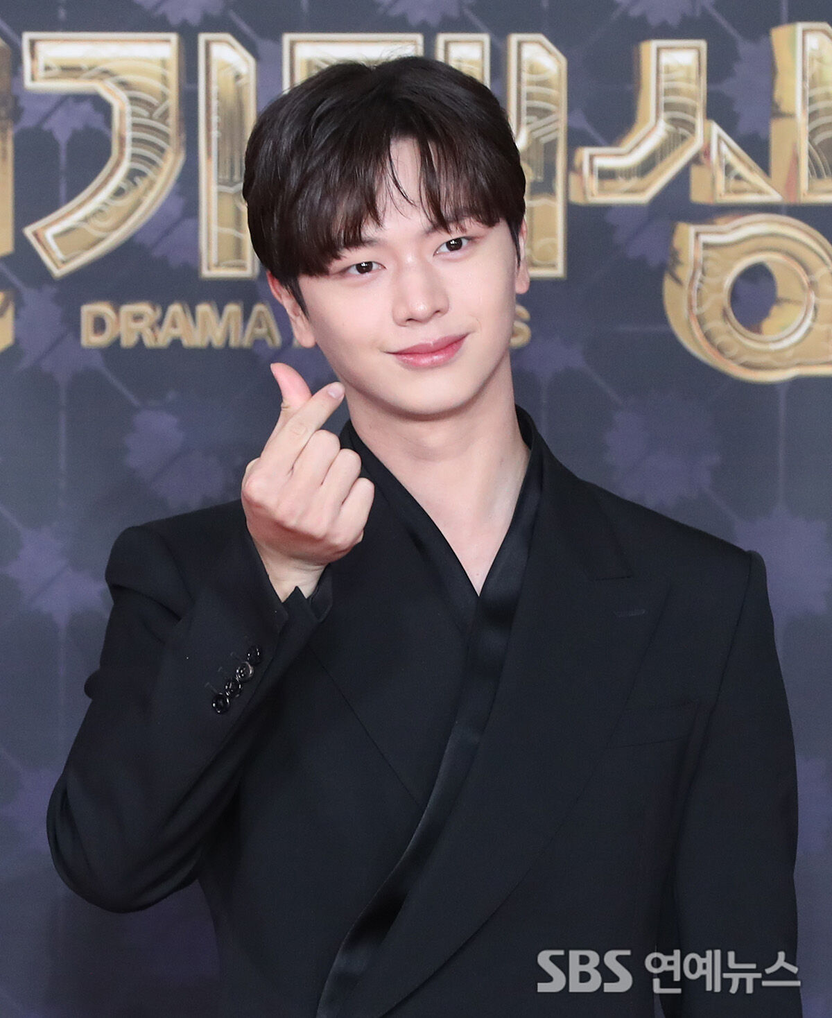 육성재