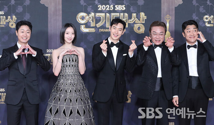Taxi Driver 3 Cast at 2025 SBS Drama Awards