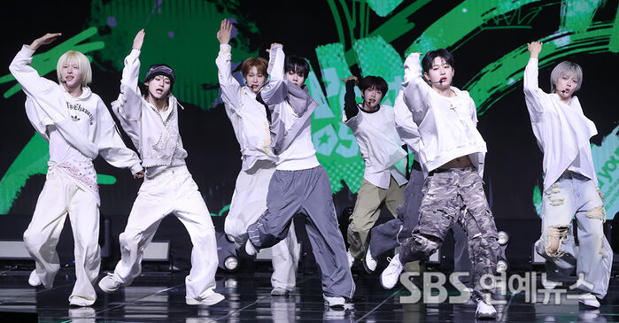 IDNTT brings slick choreography to 'Pretty Boy Swag' at Blue Square