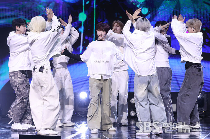 idntt onstage at their New Year comeback showcase