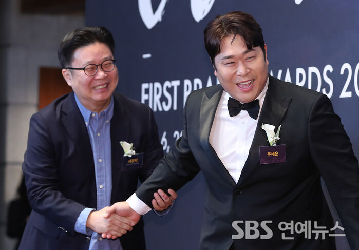 Seo Kyung-Duk and Moon Se-Yoon