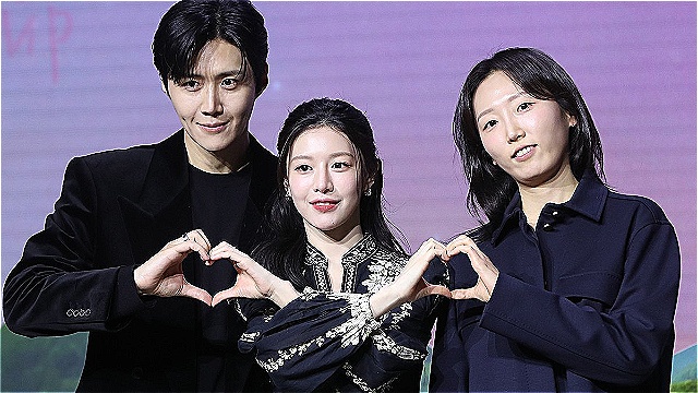 [E포토] 시리즈 '이 사랑 통역 되나요?'의 감독과 주역들