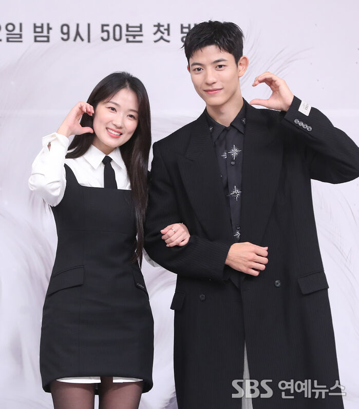 Kim Hye-yoon and Lomon