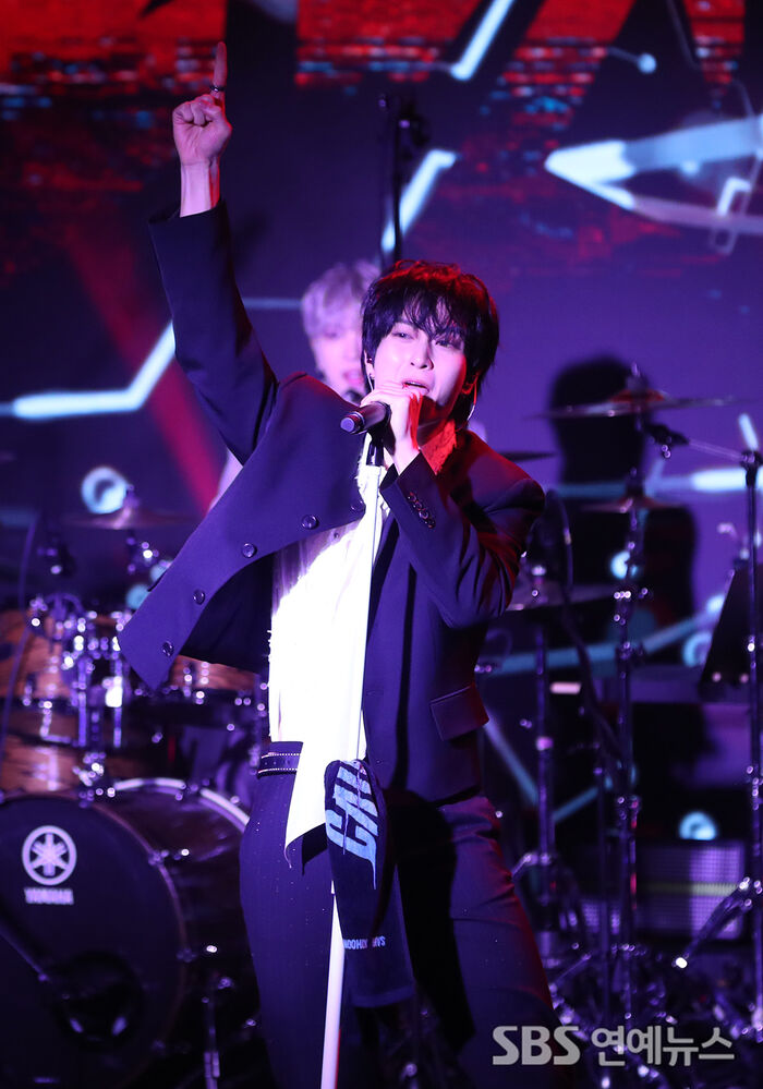 Catch the Young Crank Up the Rock 'n' Roll at "Evolve" Showcase