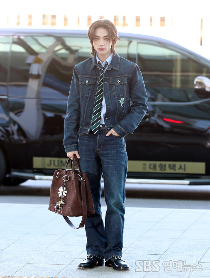 Stray Kids’ HYUNJIN Looks Like a Prince En Route to Paris Fashion Week