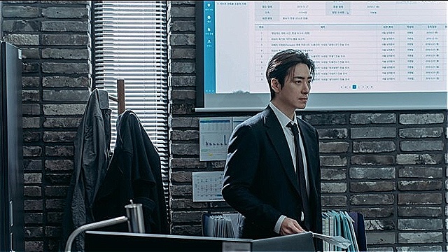 밀키 바닐라 엔젤은 어디로&hellip;'레이디 두아' 이준혁, 카리스마 형사 변신