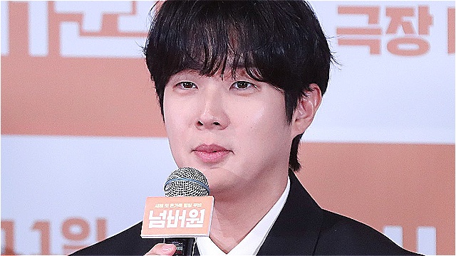'넘버원' 최우식 "'거인' 이후 12년, 김태용 감독과 또 다른 시너지 있었다"