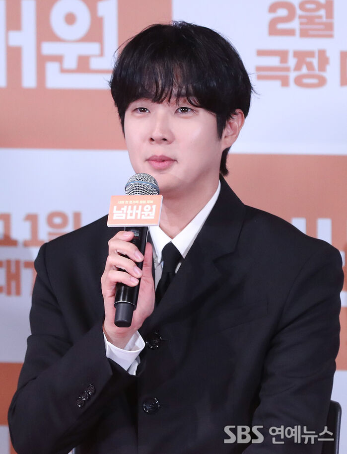 Choi Woo-shik on 'Number One': Reuniting with Director Kim Tae-yong & 'Parasite' Jang Hye-jin