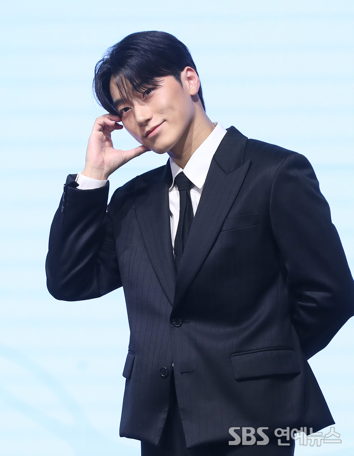 에이티즈 최산 벌크업 전후와 무대 및 화보 사진 6