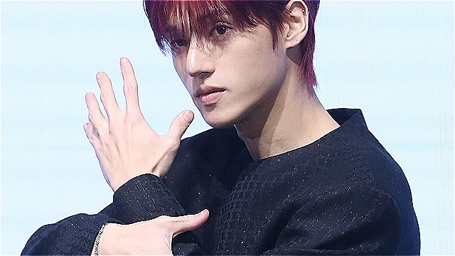 [E포토] 에이티즈 우영, '손 끝에서 완성된 카리스마'