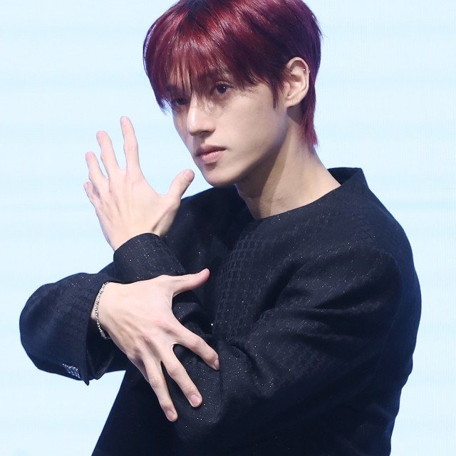 ATEEZ WOOYOUNG Serves Sharp Charisma at 'GOLDEN HOUR: Part.4