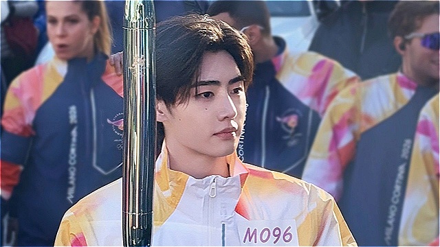 '피겨 국대 출신' 엔하이픈 성훈, 밀라노 코르티나 동계 올림픽 불꽃 밝혔다