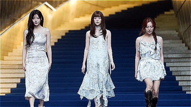 [E포토] 빌리, '걸그룹의 패션위크 나들이'