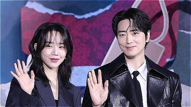 8년 만에 만난 '레이디 두아' 신혜선X이준혁…"잘 구른 돌, 이끼 안 껴서 만나"