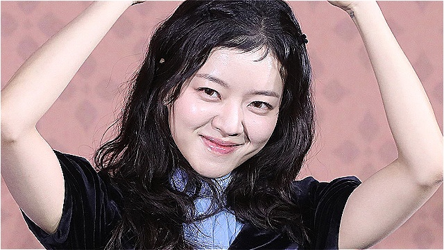 [E포토] 고아성, '파반느에 잘 어울리는 소녀'