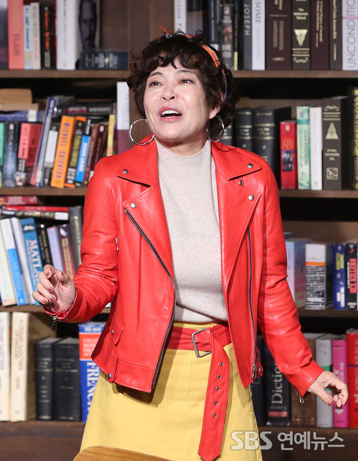 Jo Hye-ryeon, Kim Myung-soo