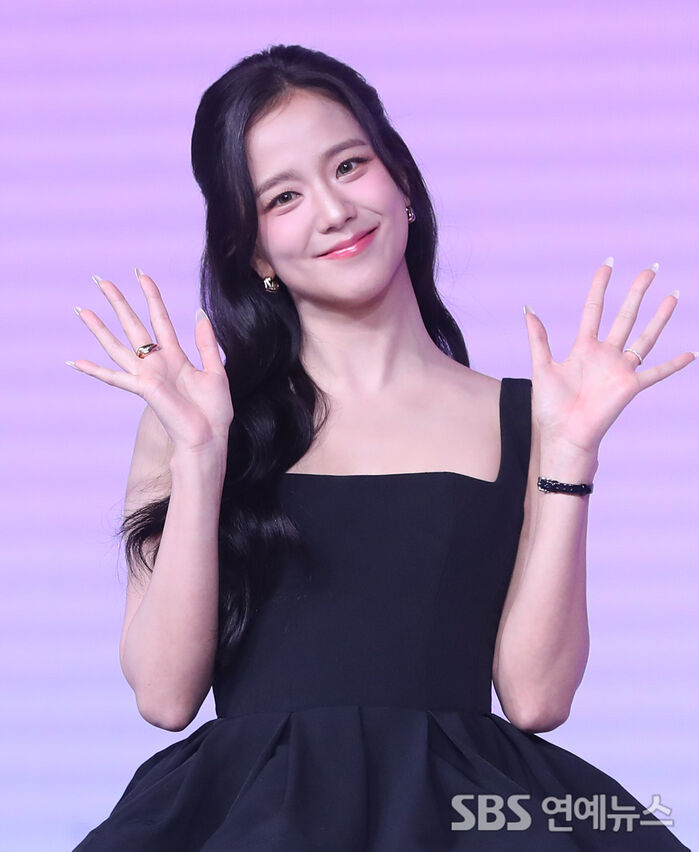 JISOO