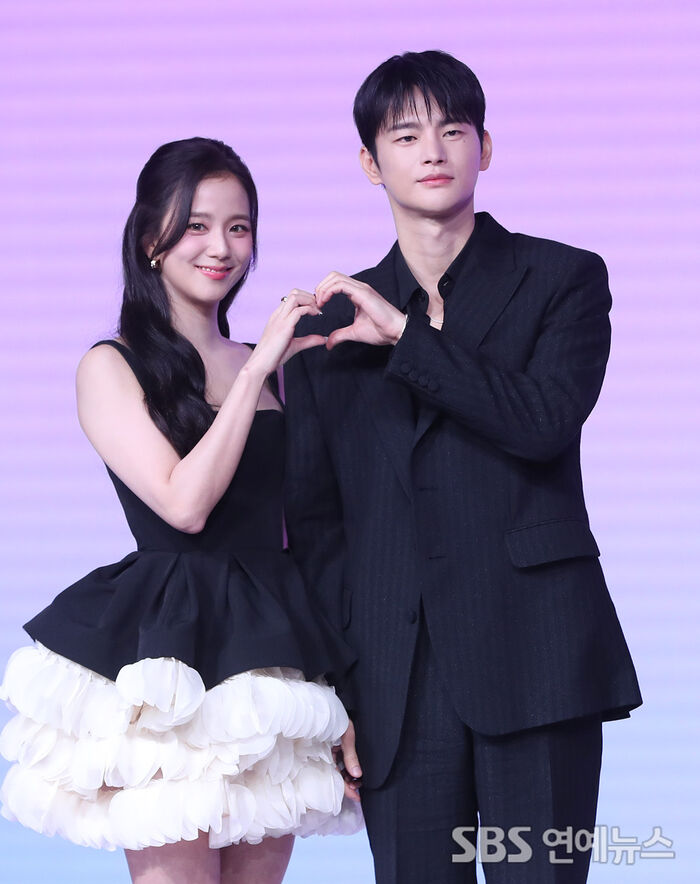 JISOO And Seo Inguk Are A Heart-Fluttering Couple
