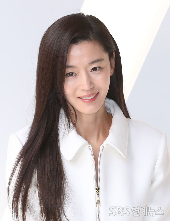 Gianna Jun’s Radiant, Healthy Smile