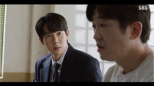 [스브스夜] '신이랑' 귀신 보는 변호사 유연석, 의료사고 당한 귀신 허성태 위해 '변호 자처'