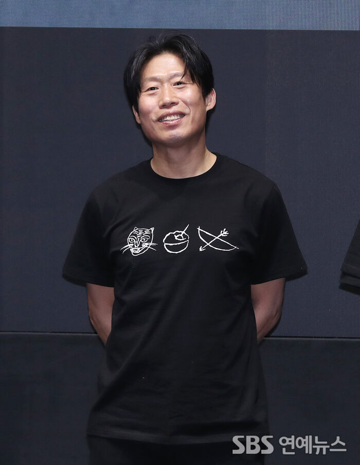 ‘The Man Who Lives With the King’ Stage Greeting