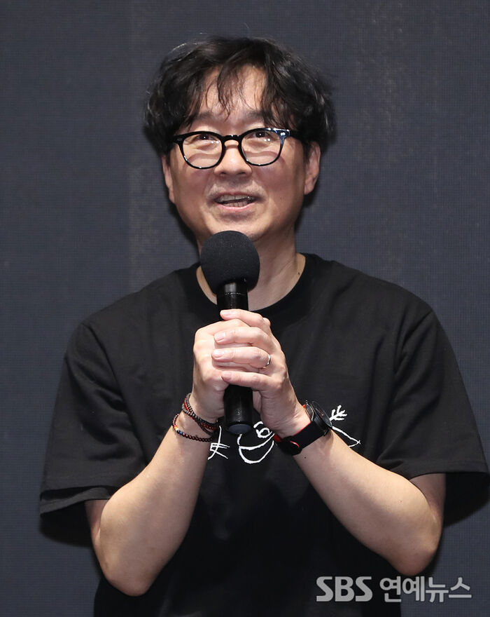 ‘The Man Who Lives With the King’ Stage Greeting