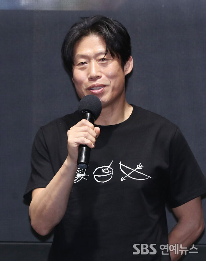 ‘The Man Who Lives With the King’ Stage Greeting