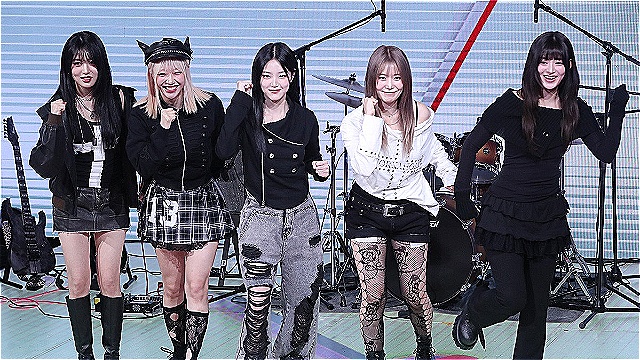 [E포토] 레이턴시, '아이돌 출신들이 모여 밴드로'