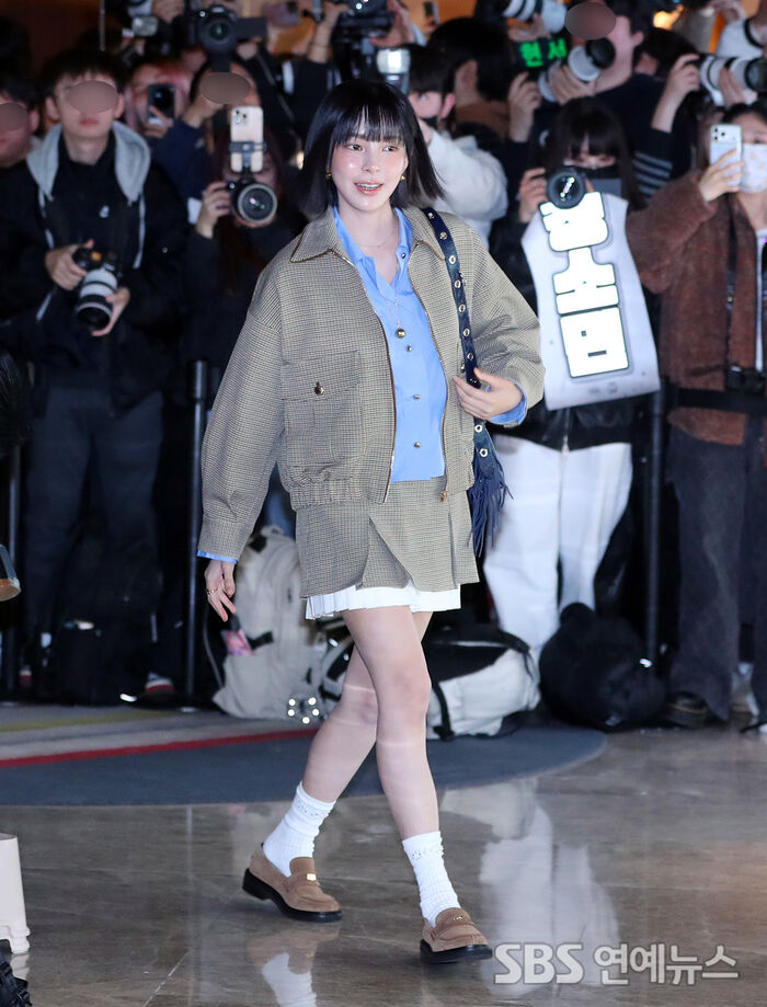 Shin Suhyun Brings Spring Vibes With Every Step