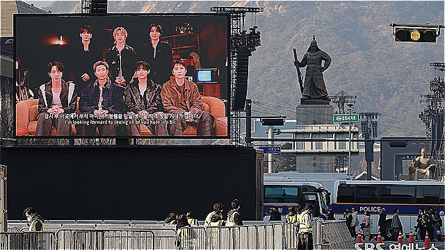 [E포토] BTS 컴백 공연 앞둔 광화문 광장