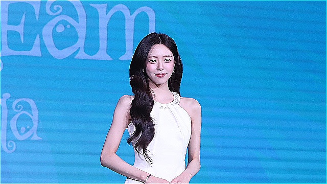 [E포토] 있지 유나, '솔로에도 빛나는 무대'