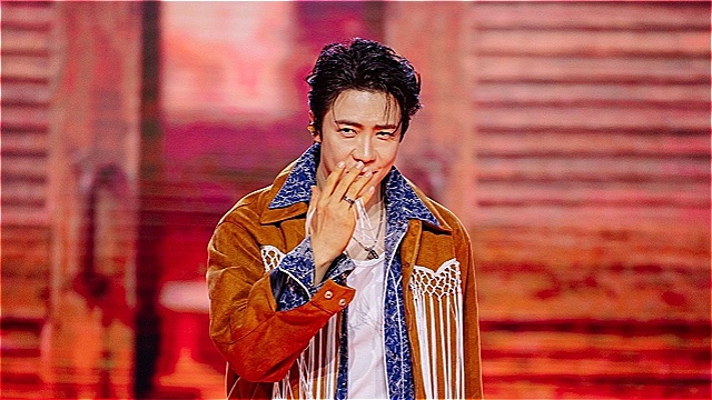 에녹, '현역가왕3-갈라쇼' MC...차지연과 '아모르파티' 듀엣 무대