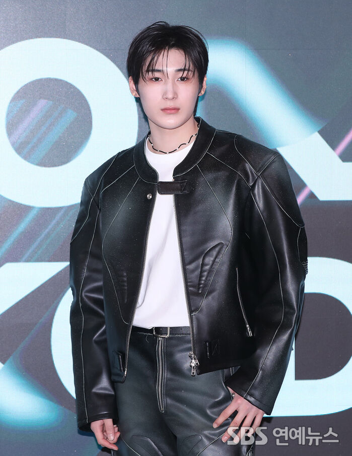 Kim Ji-hwan Channels a Chic Black Rider Look at Fashion KODE 2026 F/W