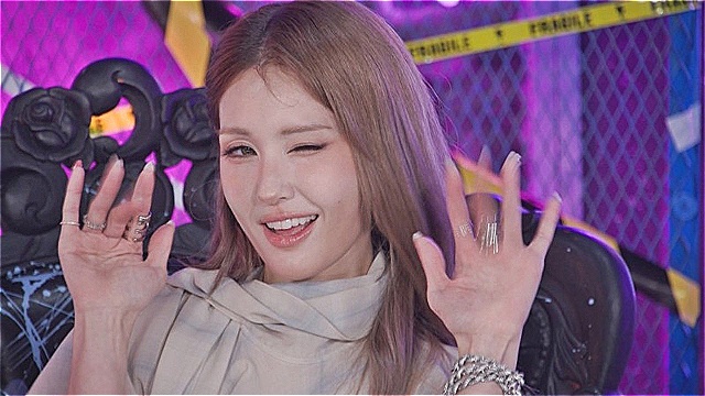 '아근진' 전소미 "홍대서 번호 따여, 얼굴 보여줬는데도 못 알아봐" 인지도 굴욕