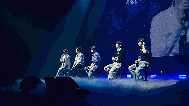 나우즈, 데뷔 2주년 만에 눈물의 첫 팬콘 성료..."꿈과 힘 되어줘서 감사"